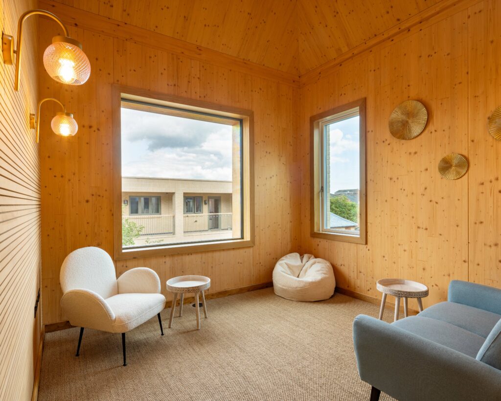 Award-Winning Women’s Rehabilitation Centre Hope Street Features Rationel Windows, Southampton