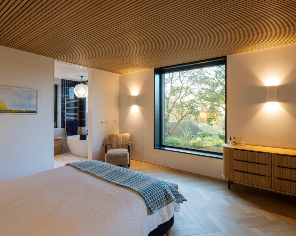 High-Performance concealed Windows for Contemporary New Build, Bath